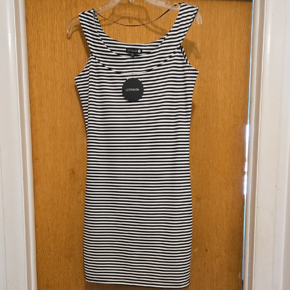 COTTON ON Harnie Bodycon Black and White stripe Sleeveless Dress womens M NEW